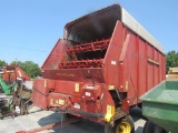 New Holland 816-818 Forage Wagon