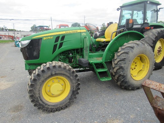 John Deere 5075E Utility Tractor