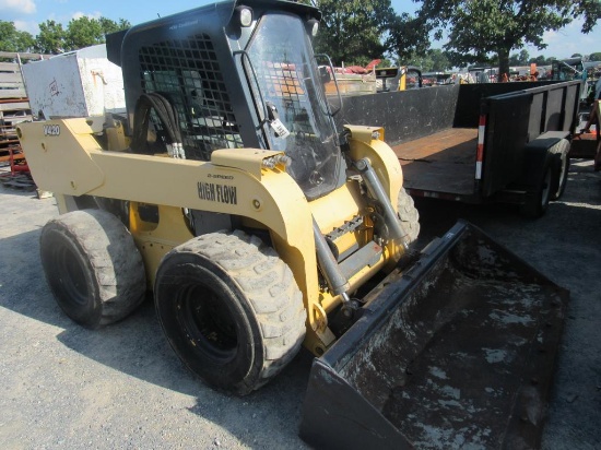 Gehl V420 Skidsteer Loader