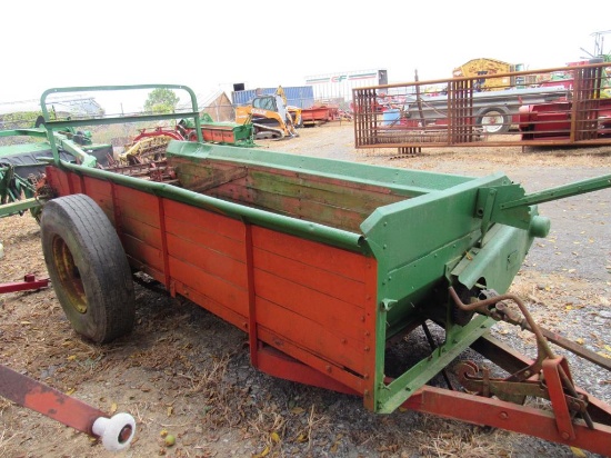 New Idea 15 Manure Spreader