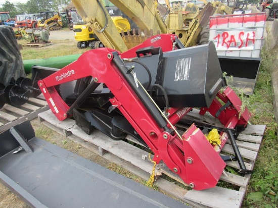 Mahindra 26655CL Loader