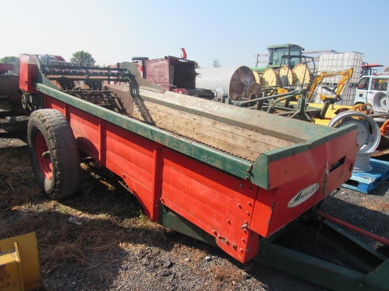 New Idea Spreader