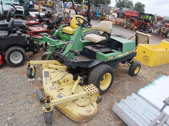 John Deere F915 Front Mower