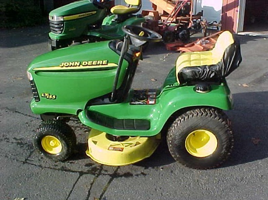 John Deere LT155 Mower