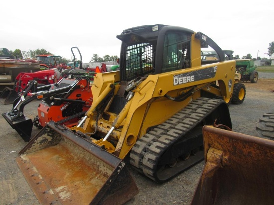 John Deere 332 Skid Steer Loader