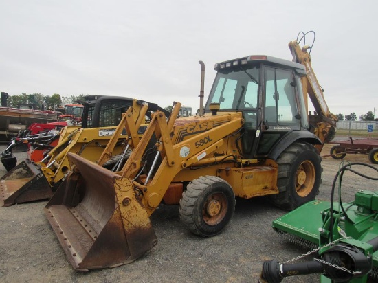 Case 580L Tractor Loader Backhoe
