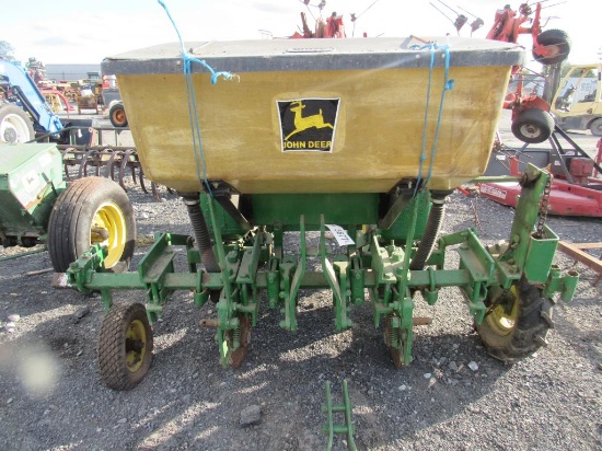 John Deere 569 Corn Planter