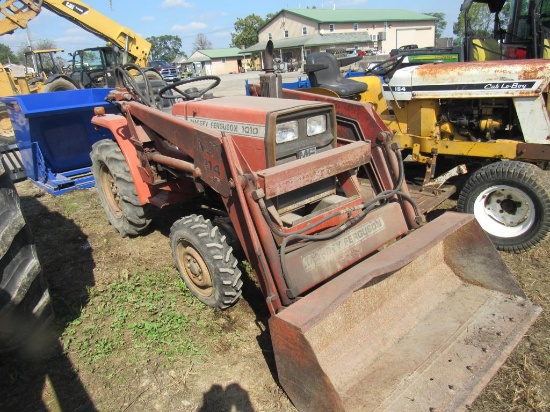Massey Ferguson 1010 Tractor