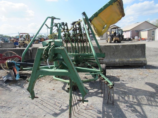 John Deere R415 Hay Tedder
