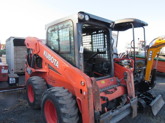 Kubota SSV75 Skid Steer Loader