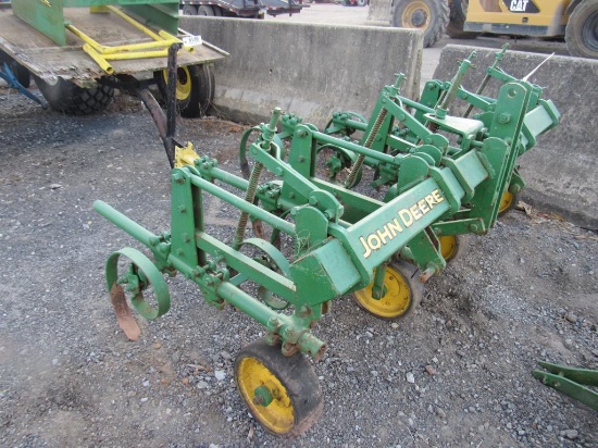 John Deere 3pt Cultivator