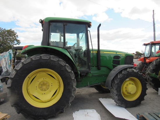 John Deere 7130 Tractor