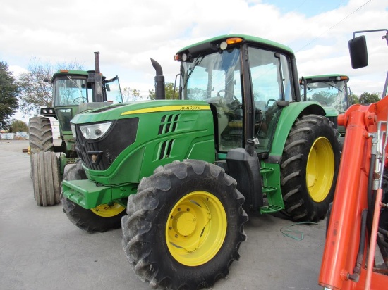 John Deere 6125M Tractor