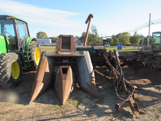 New Idea 325 Picker Sheller