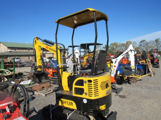 AGT QH12R Excavator