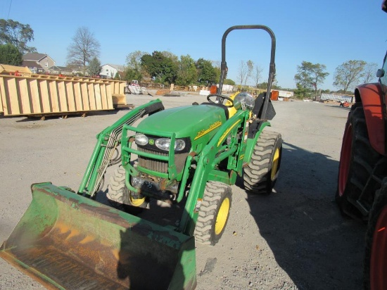 John Deere 2520 Tractor