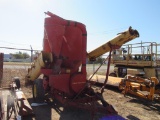 New Holland 352 Feed Grinder