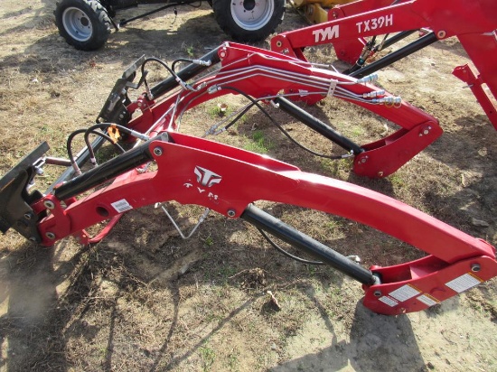 TYM TX2000 Loader