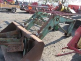 John Deere 148 Loader