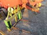 John Deere 600 Series Pallet Forks
