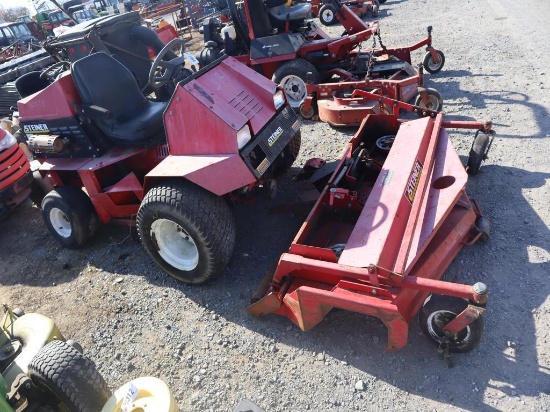 Steiner 230 Riding Tractor