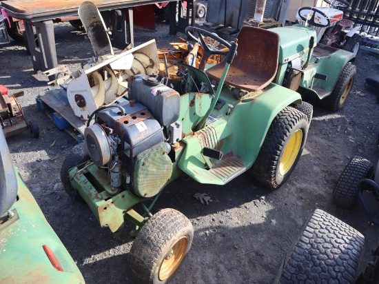 John Deere 110 Lawn & Garden Tractor