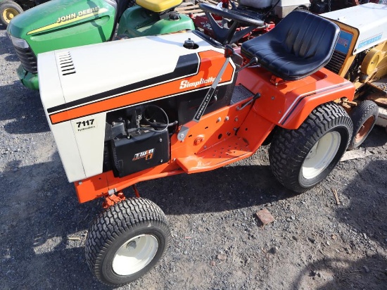 Simplicity 7117 Riding Mower