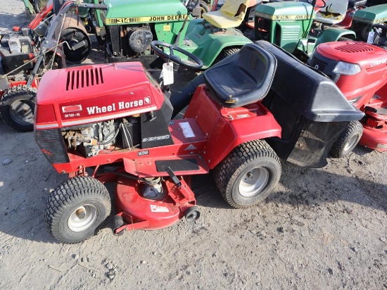 Wheel Horse 212-6 Riding Mower