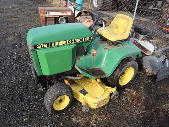 John Deere 316 Garden Tractor