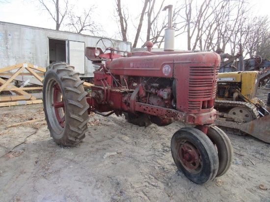 International Super M Farmall 2WD Tractor