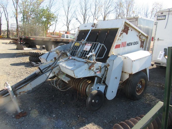 New Idea 484 Round Baler