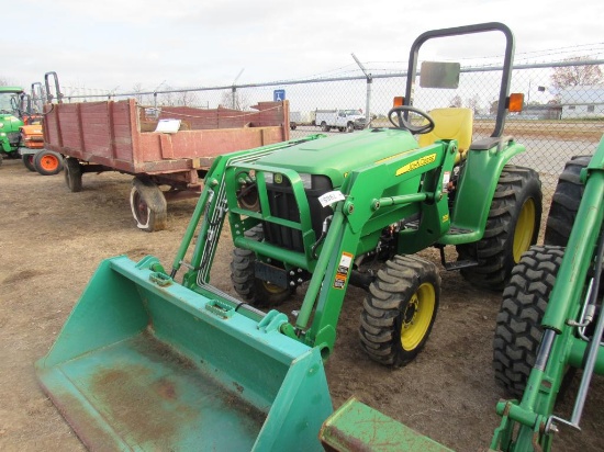2011 John Deere 3032E 4WD Tractor