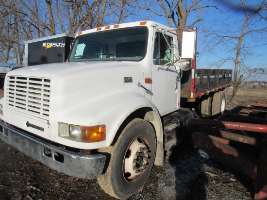 1999 International 4700 Flatbed Truck w/Title