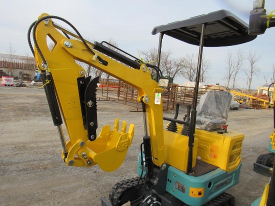Machpro DM100 Mini Excavator