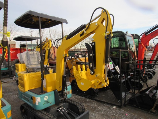 Machpro DM100 Mini Excavator