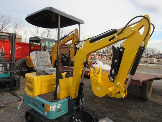 Machpro DM100 Mini Excavator