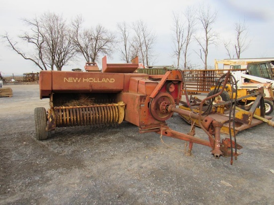 New Holland 276 Square Baler