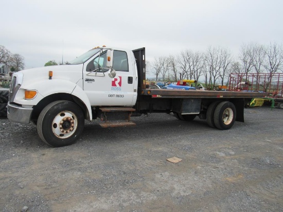 2006 Ford F750 XLT Truck w/ Title