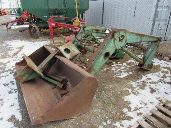 John Deere 148 Loader