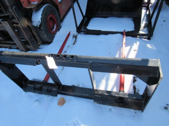 Kivel Dual Prong Bale Spear
