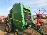 John Deere 459 Round Baler
