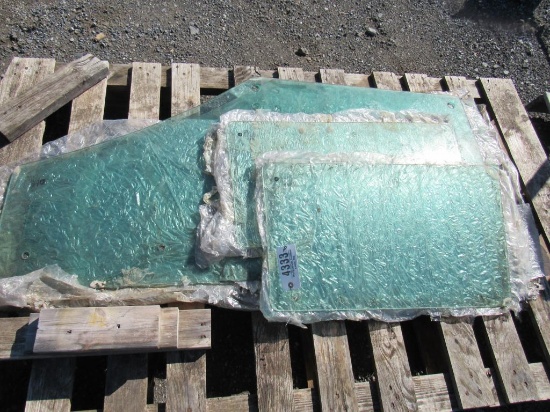 Glass for John Deere 6000 Series
