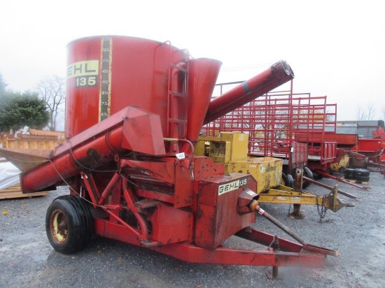 Gehl 135 Mixer
