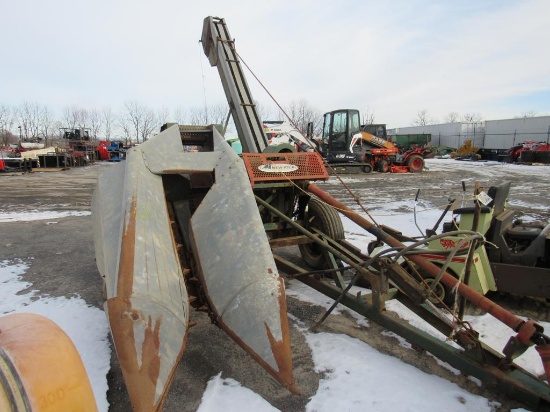 New Idea 323 Cornpicker 1 Row, w/ Manual in Office