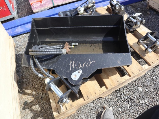 TPM 32" Hydraulic Tilt Bucket