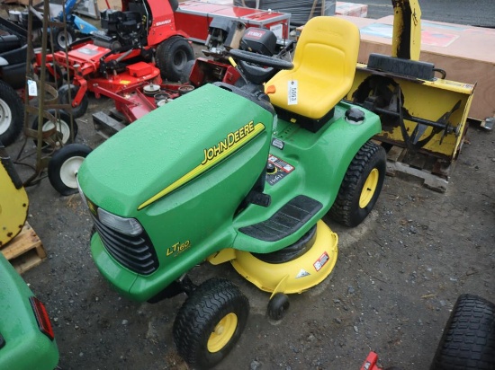 John Deere LT160 Riding Mower