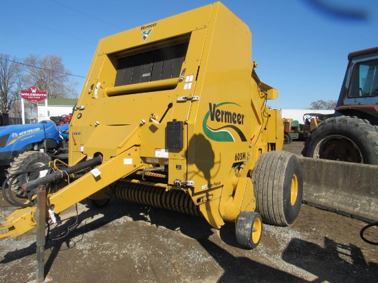 Vermeer 605M Round Baler