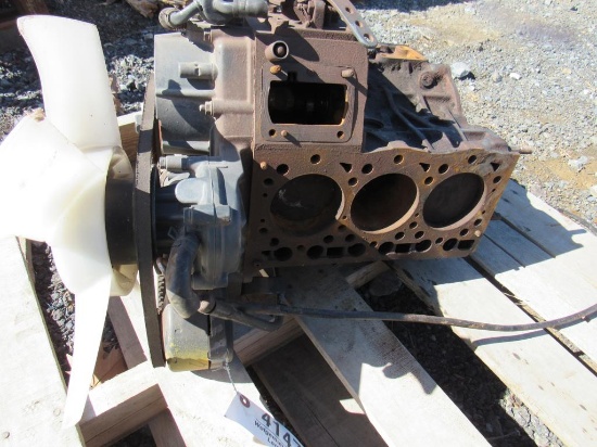 Kubota D902 Diesel Engine