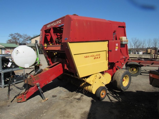 New Holland 853 Round Baler