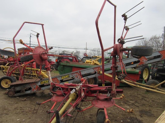 New Holland 163 Tedder